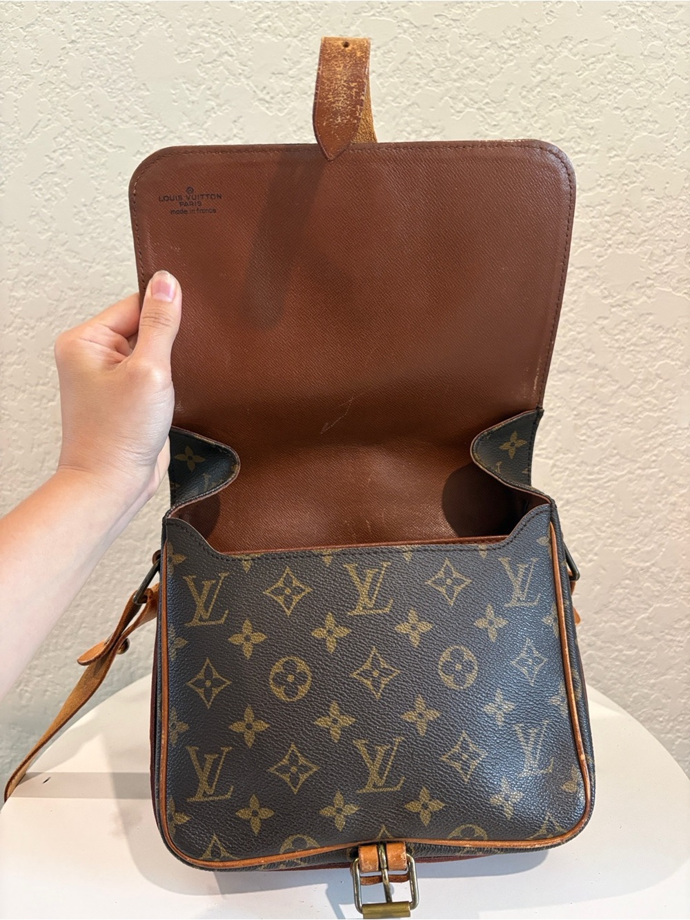 Louis Vuitton Cartouchiere
MM Brown Monogram
Crossbody Bag - Picture 8 of 14